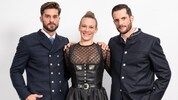 Designerin Konstanze Marko mit Models im „Landesanzug“