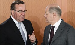 Pistorius ist Umfragen zufolge deutlich beliebter als Scholz.
