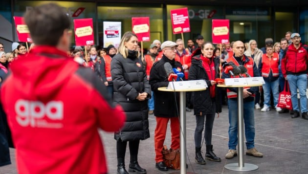 Die Gewerkschaft GPA will jetzt protestieren. (Bild: APA/GEORG HOCHMUTH)