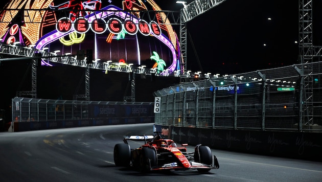 Will man sich in Österreich den Las-Vegas-GP anschauen, muss man sich den Wecker zeitig stellen. (Bild: AFP/APA/Getty Images via AFP/GETTY IMAGES/Chris Graythen)