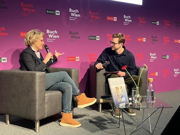 Karina Urbach stattete der „Buch Wien“ einen Besuch ab.