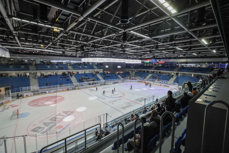 Eisbullen feiern heute in der Alba-Arena ihren Premieren-Auftritt – Ziel ist der fünfte Sieg (ligaübergreifend) in Serie. (Bild: GEPA pictures)