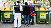 Die Mutter soll ihre Tochter in einen Abfallcontainer geworfen haben, gab den Hinweis zum ...