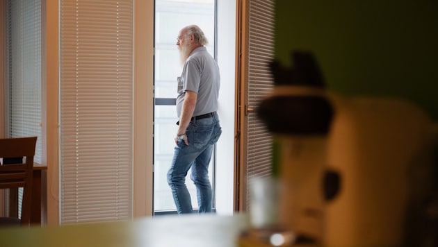 Helmut F. bekam dank der Hilfe eines Vereins wieder ein Zuhause. (Bild: Christoph Liebentritt)