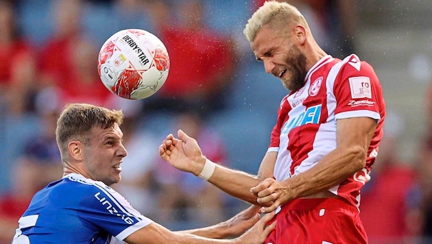 Daniel Maderner (r.) and the Red Jackets want to continue their recent run. (Bild: GEPA/GEPA pictures)