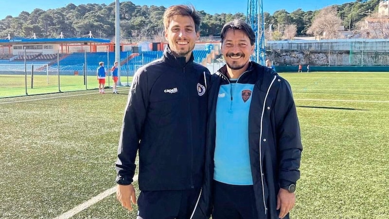 Ivica Vastic (here with Klagenfurt captain Mahrer at the Croatia camp a year ago) is leaving Sibenik and is therefore no longer a "player developer" for Austria Klagenfurt. (Bild: Claudio Trevisan)