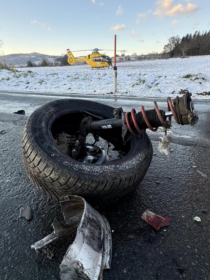 An beiden Fahrzeugen entstand Totalschaden. (Bild: FF St.Veit/Glan)