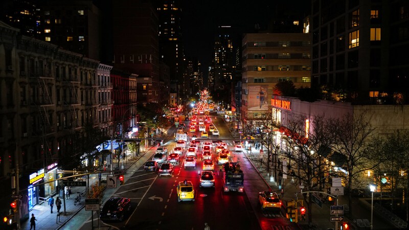 Stau – ein gewohntes Bild im Big Apple, auch in den späten Abendstunden. (Bild: AFP)