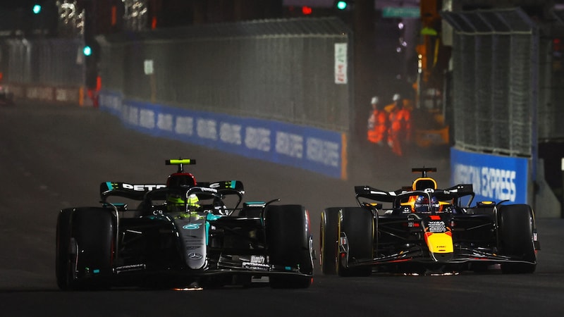 Max Verstappen (rechts) will den WM-Titel fixieren.  (Bild: AFP/APA/Getty Images via AFP/GETTY IMAGES/Mark Thompson)