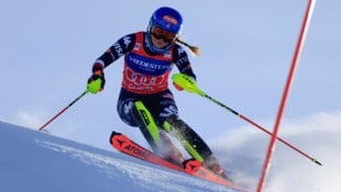 Mikaela Shiffrin führt nach dem ersten Durchgang in Gurgl. (Bild: AP ( via APA) Austria Presse Agentur/ASSOCIATED PRESS)