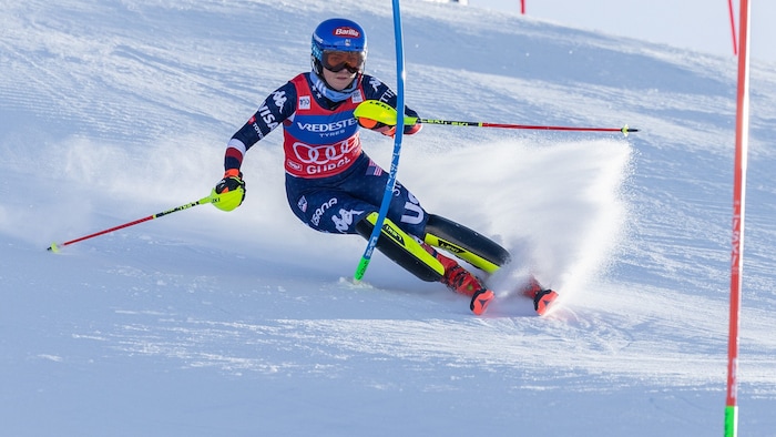 Mikaela Shiffrin winkt der 100er.