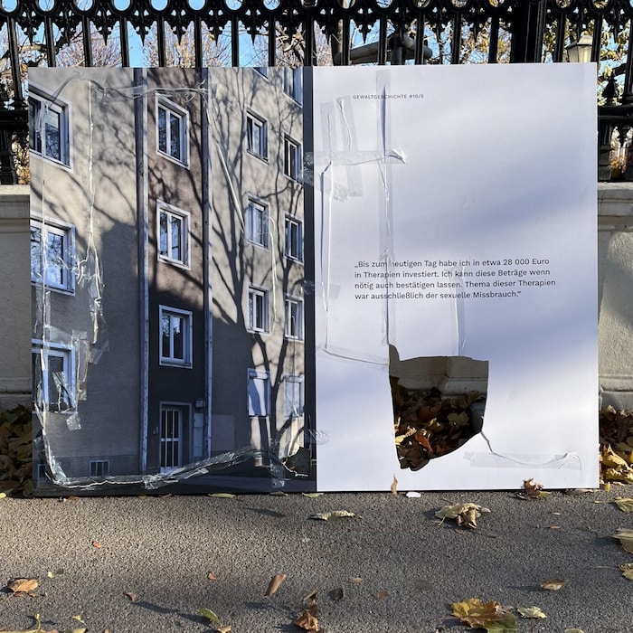 Fleischanderl depicts 14 different stories of abuse and domestic violence in a total of 82 image-text combinations.