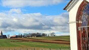 Oft nah beim Dort, zumeist mitten in der Landschaft: Marterln sollen an positive und negative ...
