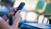 Beinahe täglich terrorisieren die Hacker ohne Namen österreichische Behörden. Sie bieten ...