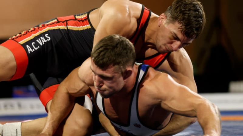 After a coach's challenge, the sickly runner-up Erik Szilvassy (above) defeated Inzing's Michael Wagner in the Greco-Roman. (Bild: Andreas Tröster)