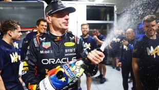 Idealer Ort? Max Verstappen feiert seinen vierten WM-Titel in Las Vegas. (Bild: AFP/APA/Getty Images via AFP/GETTY IMAGES/Mark Thompson)