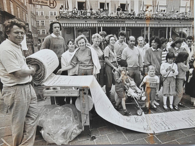 The signature roll in front of Café Tomaselli in Salzburg's old town. (Bild: Weber Wolfgang/Wolfgang Weber)