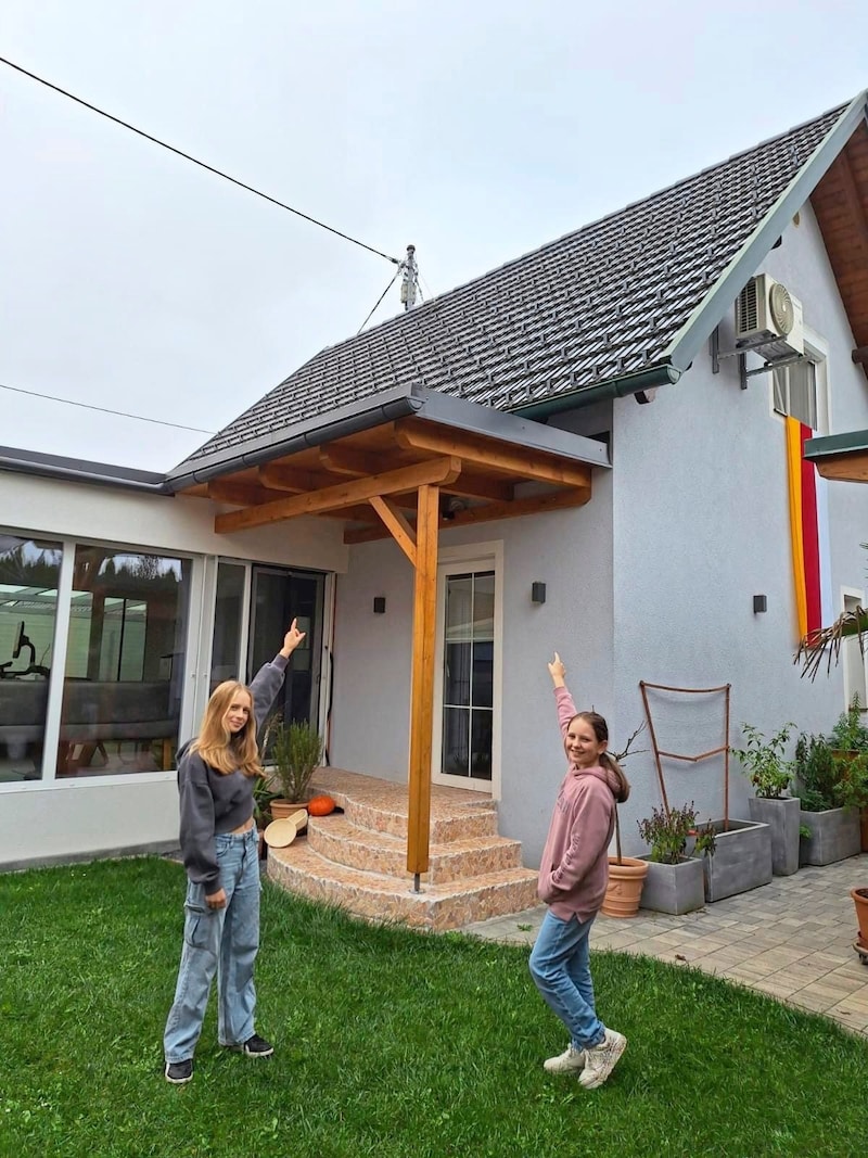 Mit einer PV-Anlage wird das Dach zur Energiequelle der Zukunft. Wie bei Familie Koch erfolgt die Installation der PV-Anlage durch professionellen Service und einer sorgfältigen Vor-Ort-Beratung. (Bild: Familie Koch)