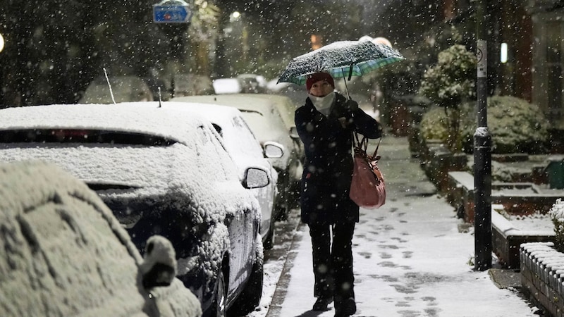 A walker in Warwick, England (Bild: APA/PA)