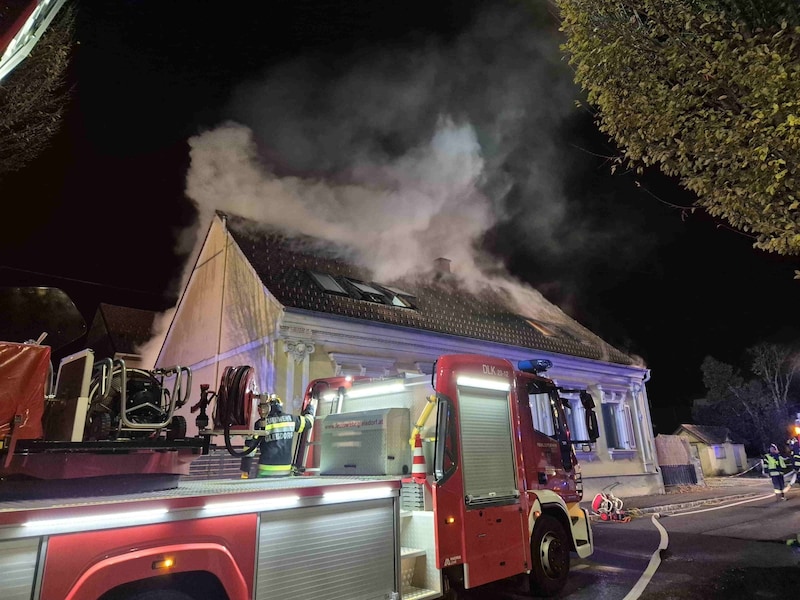 Der Rauch war weithin zu sehen. (Bild: FF Gleisdorf)