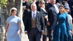 Prinzessin Eugenie, Prinz Andrew, Prinzessin Beatrice, die gerade ihr zweites Kind erwartet.  (Bild: picturedesk.com/Chris Jackson / PA)