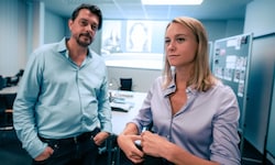 Dynamisches Steirerkrimi-Duo: Hary Prinz als Sascha Bergmann und Anna Unterberger als Anni ...