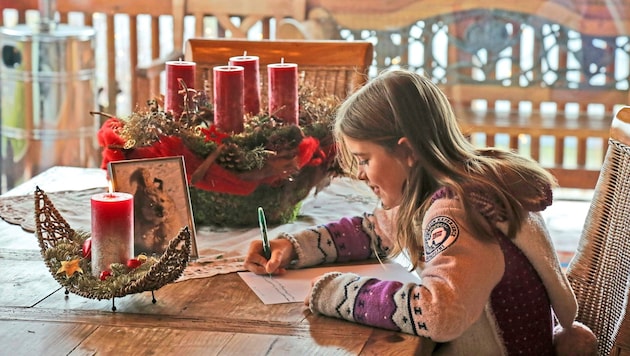 The children are already busy writing letters to the Christ Child. (Bild: Birbaumer Christof/Christof Birbaumer/Kronenzeitung)