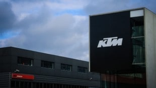 Motorradhersteller KTM ist in argen Nöten. Jetzt zog die Pierer Industrie AG, zu der KTM gehört, die Reißleine, leitete ein europäisches Restrukturierungsverfahren nach der Restrukturierungsordnung ein. (Bild: Scharinger Daniel)