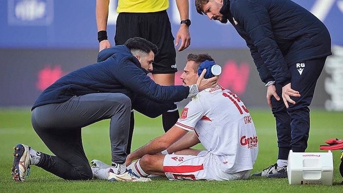 Gehirnerschütterung! Lukas Graf ist gegen WAC fraglich.
