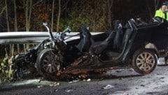 Der Fahrer des Pkw hatte keine Chance, er verstarb noch an der Unfallstelle. (Bild: Matthias Lauber/laumat.at)