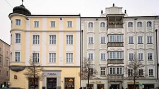 Wer sichert sich die beiden altehrwürdigen Häuser in absoluter Toplage am Hauptplatz? (Bild: Wenzel Markus)