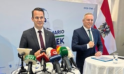 Stefan Hermann und Mario Kunasek traten vor die Medien.