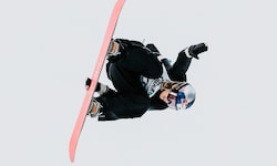 Anna Gasser wird im Jänner durchs Klagenfurter Stadion springen.
