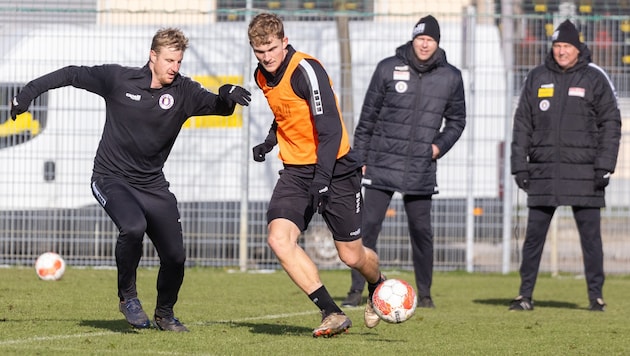 Martin Hinteregger (left) trained with his new club for the first time. (Bild: APA/EXPA/JOHANN GRODER)