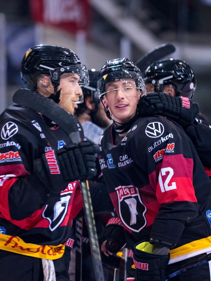 Passolt (right) not only wants to celebrate his tenth goal of the season in Salzburg, but also a sixth win for the Pioneers. (Bild: GEPA pictures)