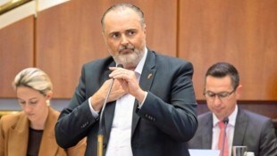 Ungewiss: Ob Landeshauptmann Hans Peter Doskozil (SPÖ) den Haushaltsentwurf selbst vorstellen ...