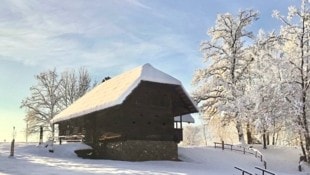 Im Lavanttaler Haus im Freilichtmuseum in Maria Saal bringen „Oma Gretls Weihnachtsstube“ und zahlreiche Kunsthandwerkerinnen die Besucher zum Staunen. (Bild: Tschinder)