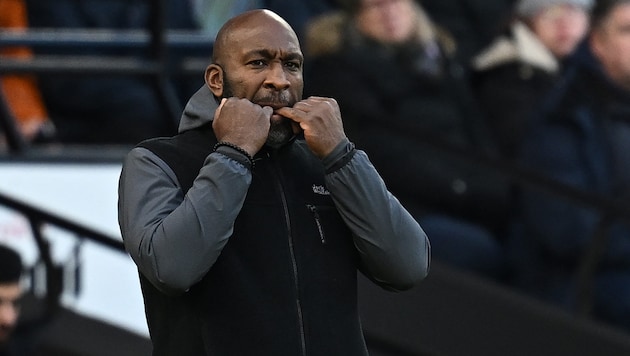 Darren Moore coacht Port Vale in der vierten englischen Liga. (Bild: AFP/APA/Paul ELLIS)