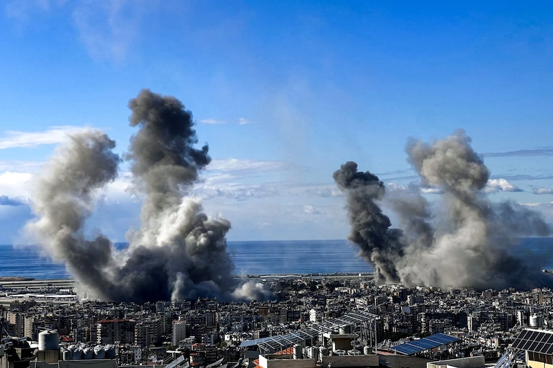 Es regnete Bomben auf Beirut. (Bild: AFP/Ibrahim AMRO)