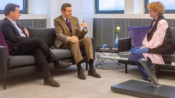 Harald Mahrer in an interview with "Krone" editors Rainer Nowak and Ida Metzger 