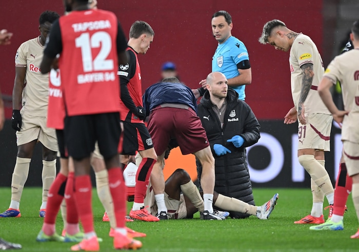 Schmerzen bei Karim Konate