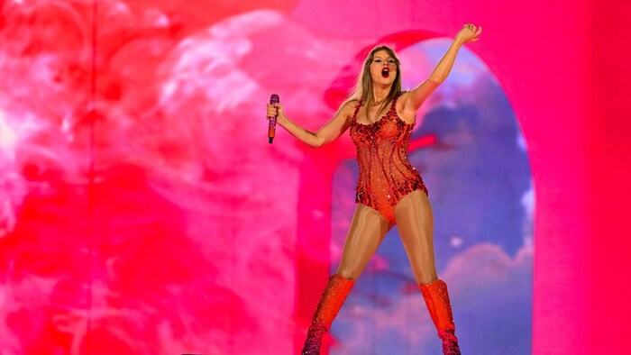 Taylor Swift thanked her fans at the end of her mega tour.