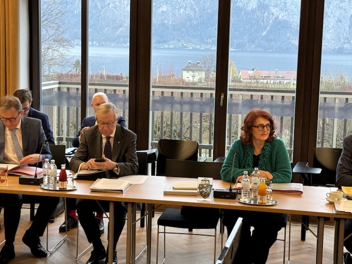 The seating arrangements dictated that the Styrian election loser Christopher Drexler would sit ...