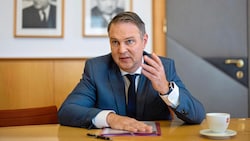 SPÖ-Chef Andreas Babler sprach mit der „Krone“ über die Wahl in der Steiermark und die Koalitionsverhandlungen im Bund. (Bild: Urbantschitsch Mario/Mario Urbantschitsch)