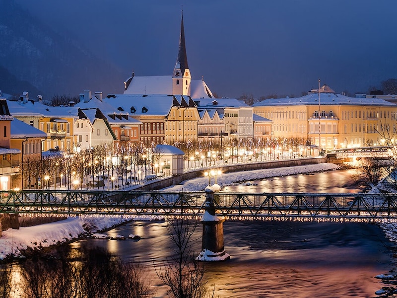 Original handmade items and special gift ideas can be found at the Christmas market of the Ischl craftsmen. Right in front of the Trinkhalle is the Schmankerldorf (until January 5).Date: until 22. 12., Wednesday to Sunday, from 10 am to 6 pm Infolink: badischl.at/advent (Bild: Daniel Leitner)