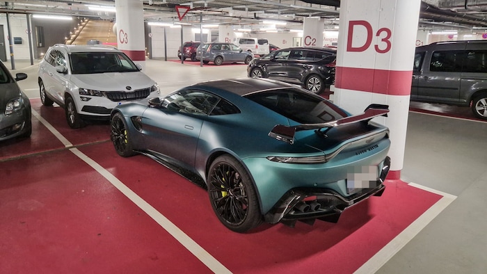 The man from Linz had borrowed this Aston Martin from a car rental company in Graz, but was in ...