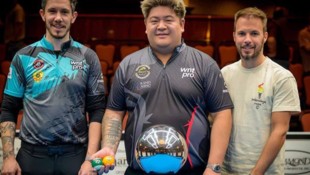 Mario He (Mitte) siegte im Finale gegen Max Lechner (links), Albin Ouschan (rechts) schaffte es ...