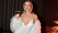 Lena Gercke got all dressed up for her LeGer brand's Christmas party. (Bild: picturedesk.com/AEDT / Action Press )