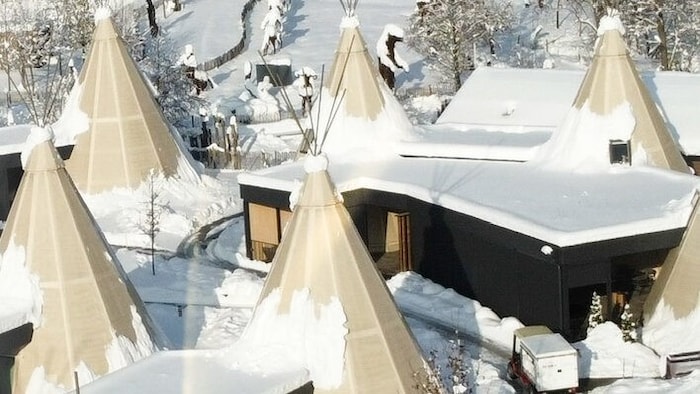 You can spend the night in the large and finely furnished tipis...