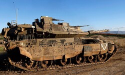 Ein israelischer Merkava-Panzer an der Grenze zum Libanon